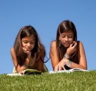 Children who grow up with books earn more, study finds 