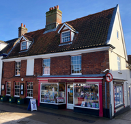 Aylsham bookshop sellers willing to donate stock to find perfect buyer