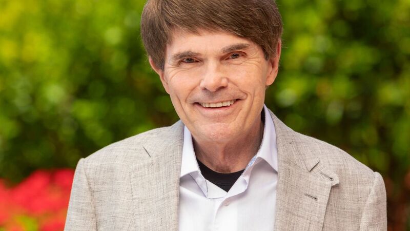 Thomas & Mercer signs five books from Koontz