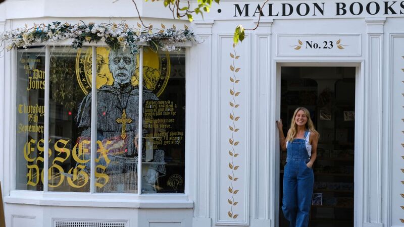 Bookshop windows bring Jones' debut historical novel to life in HoZ campaign 