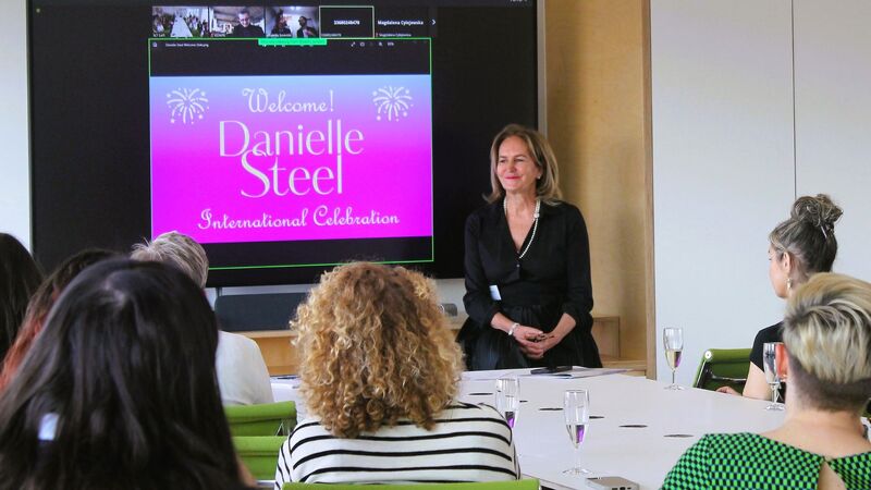 Pan Mac hosts international celebration of Danielle Steel’s billionth sale