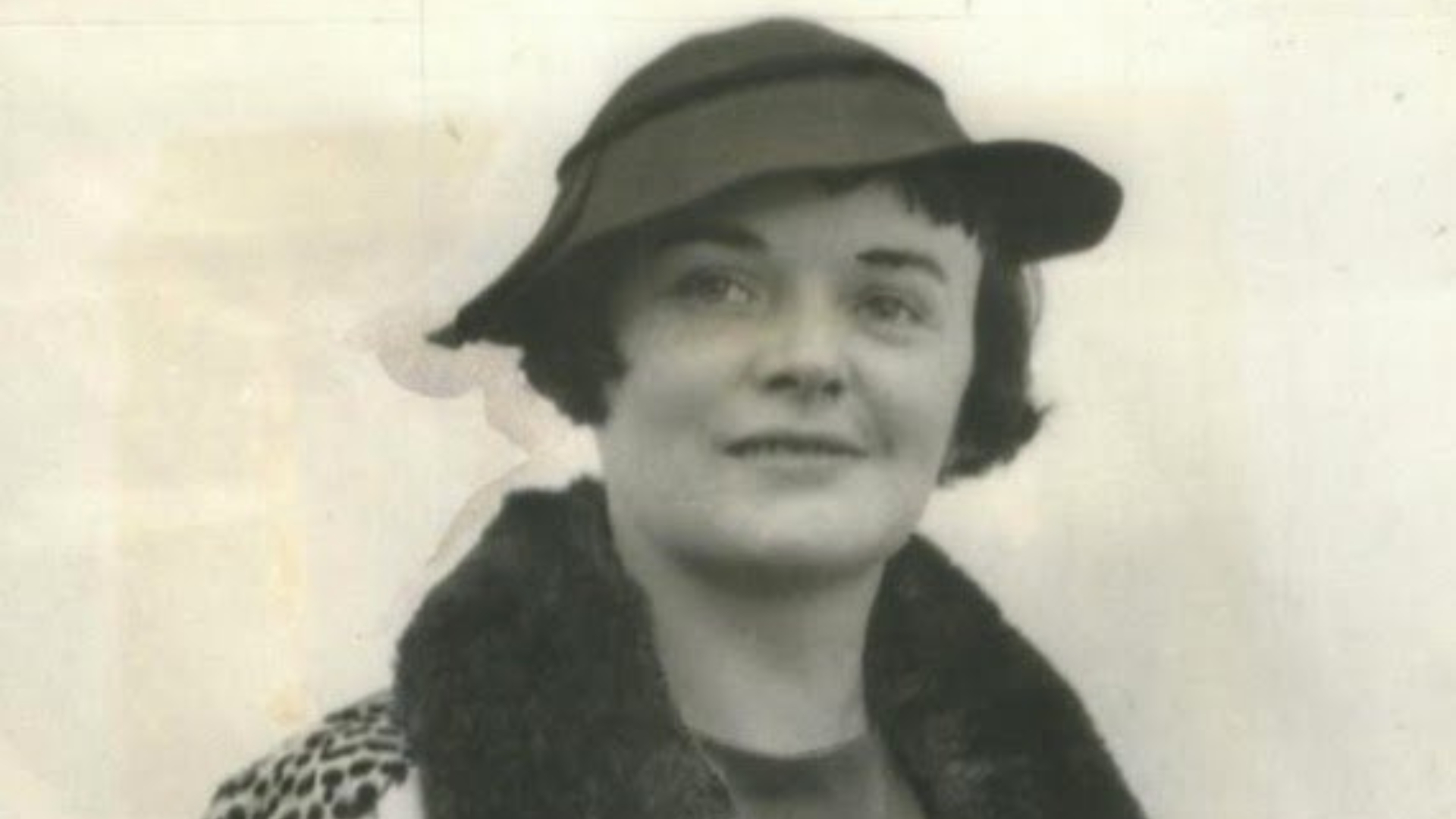  Ursula Parrott