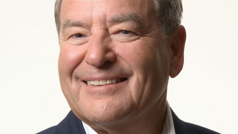 Headline scores ‘deliciously funny’ memoir from sports broadcaster Jeff Stelling