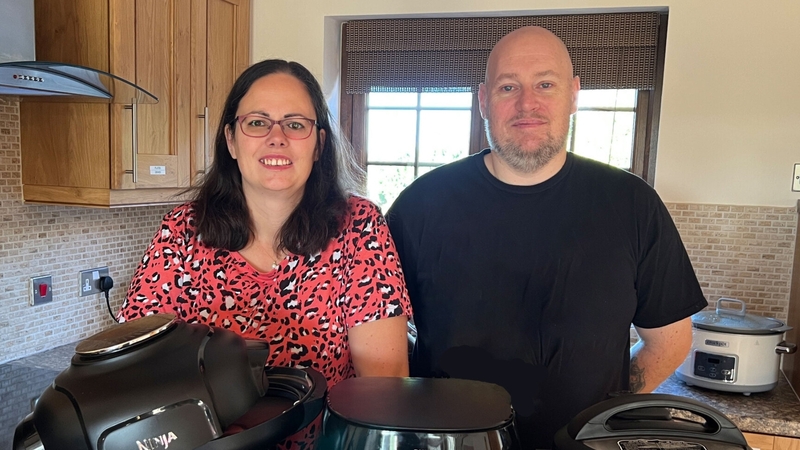 White Lion signs new air fryer cookbook from Sam and Dom Milner