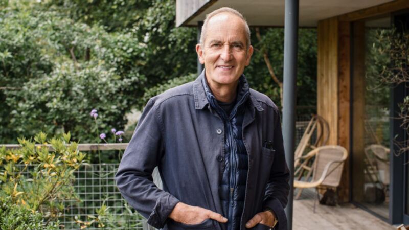 Quarto celebrates 25 years of 'Grand Designs' with presenter Kevin McCloud