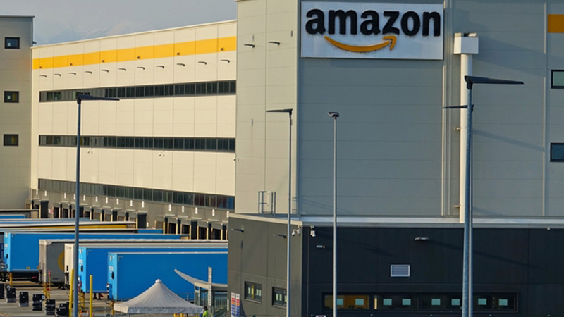 Amazon to open US department stores, WSJ reports