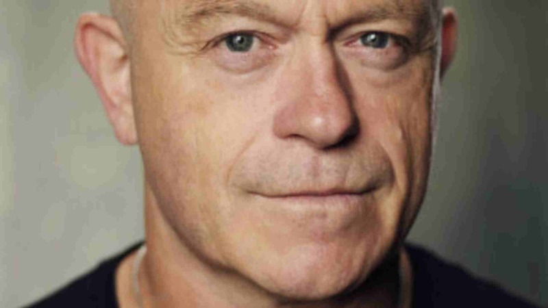 Cassell to publish investigative journalist Ross Kemp's book on the Mafia