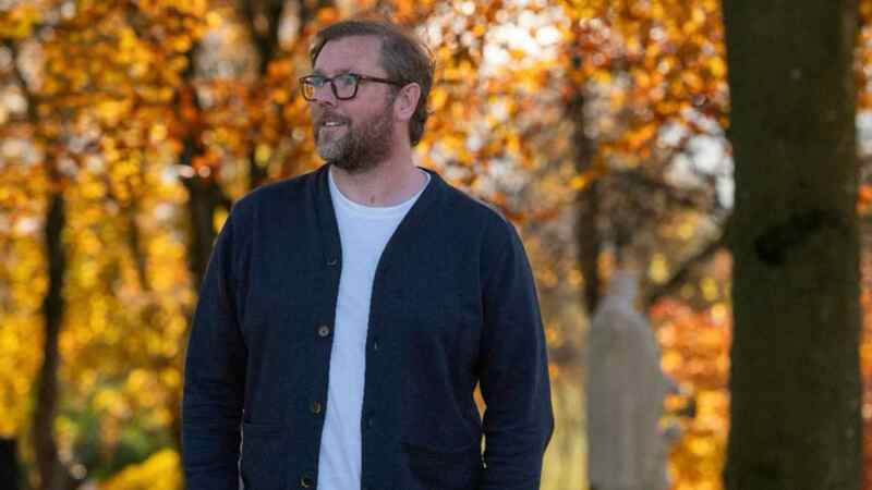 Canongate acquires Damian Barr’s queer historical novel The Two Roberts