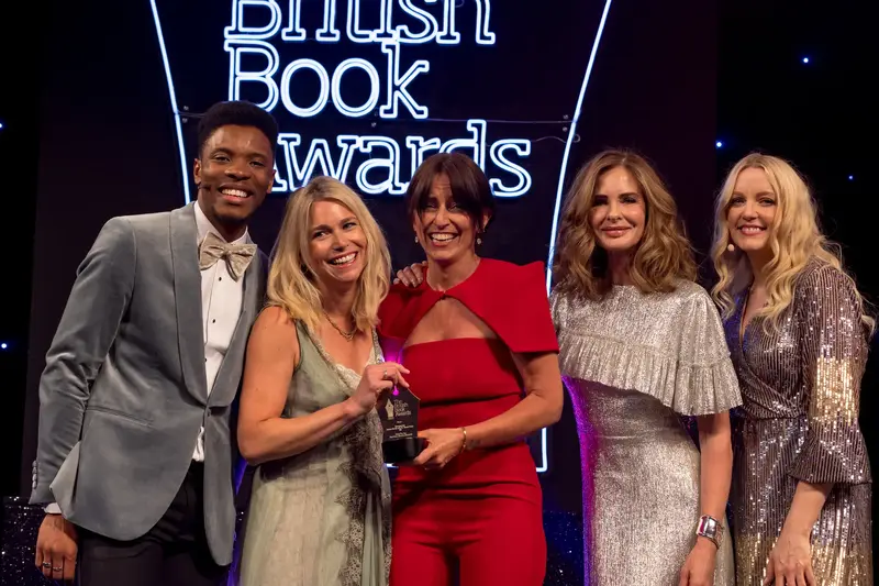 2023: Davina McCall & Dr Naomi Potter, Non-Fiction Lifestyle & Overall Book of the Year winners