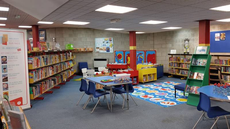 Hull Libraries &ndash; Fred Moore Library