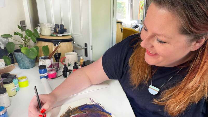 Chicken House wins race for Holly Surplice's The Horse Dreamer
