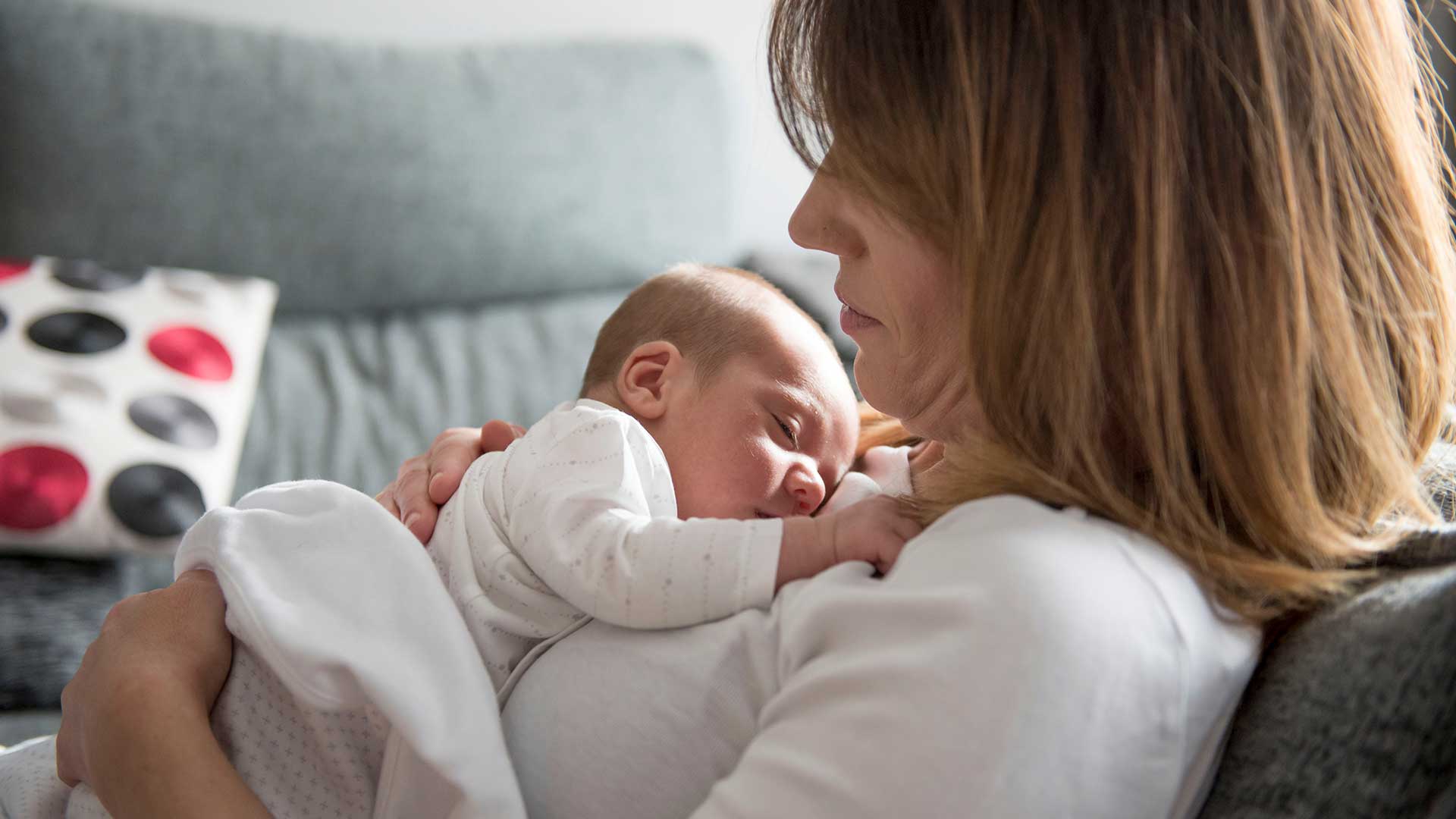 Perinatal mother with baby (c) Shutterstock Perinatal mother with baby (c) Shutterstock