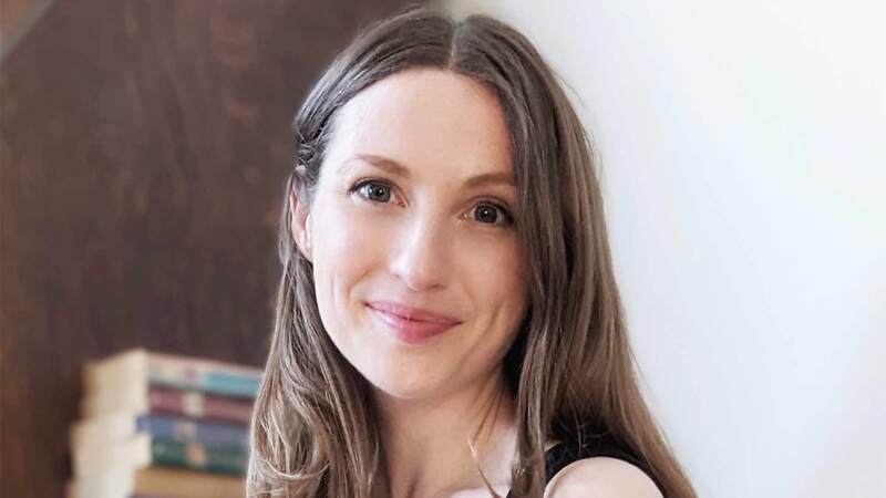 Electric Monkey to publish Caitlin Breeze's 'stunning' dark academia fantasy debut