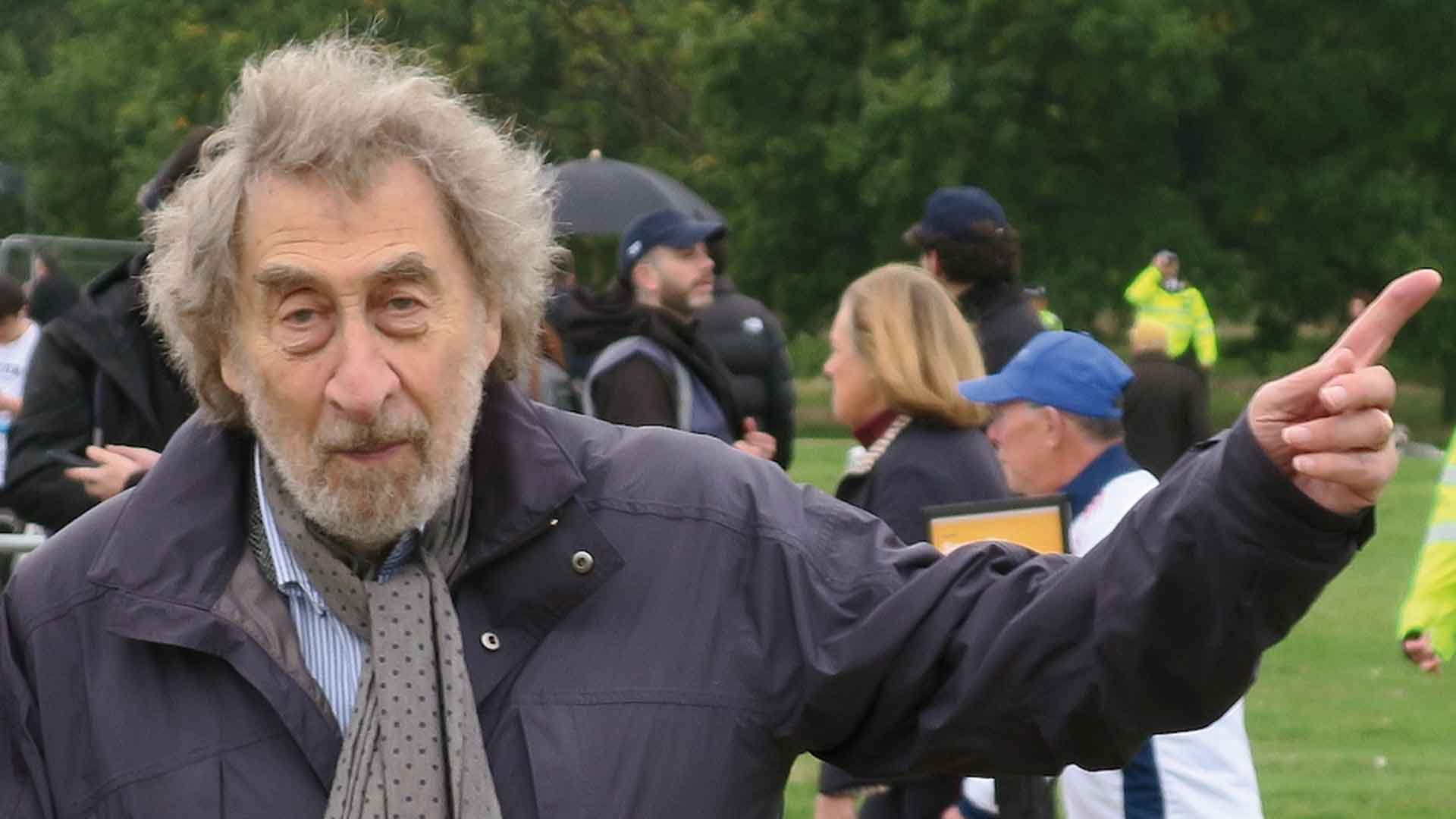 Howard Jacobson @ Shutterstock 