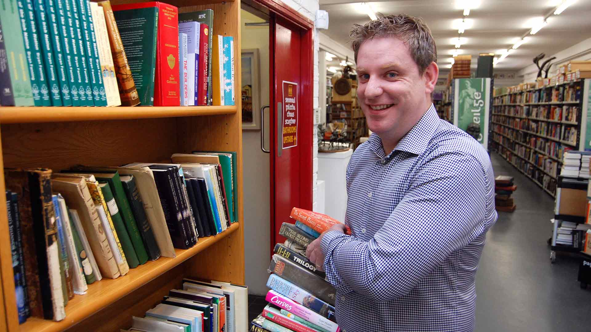 Tom&aacute;s Kenny, Kennys Bookshop &copy; Dean Kelly
