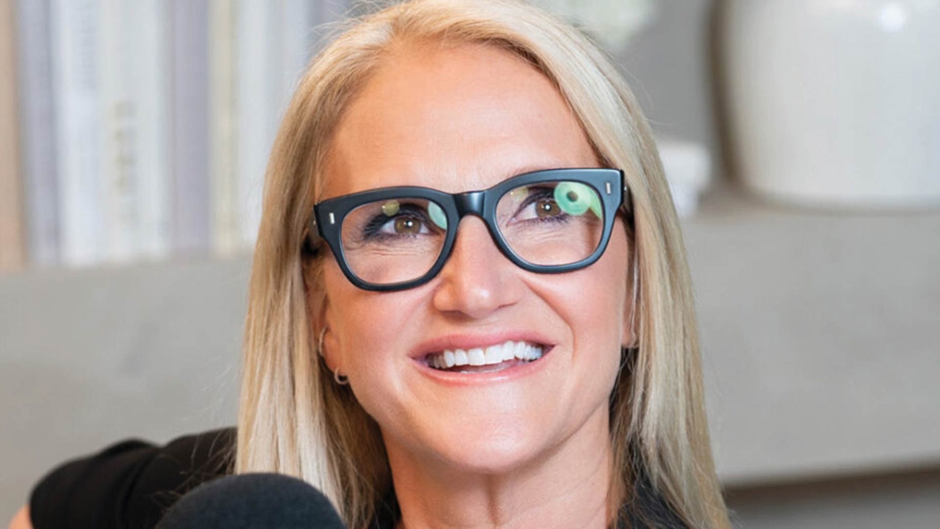 Mel Robbins and her daughter Sawyer’s The Let Them Theory is a smash hit in Ireland Mel Robbins and her daughter Sawyer’s The Let Them Theory is a smash hit in Ireland