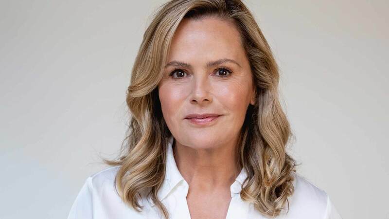 Yellow Kite signs Liz Earle's new book on the female healthspan