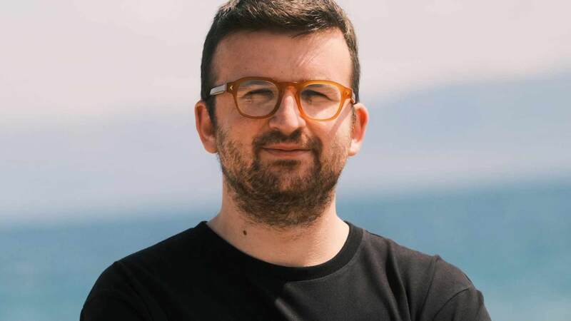 Faber snaps up Se&aacute;n Farrelly's 'piercingly honest' coming-of-age debut