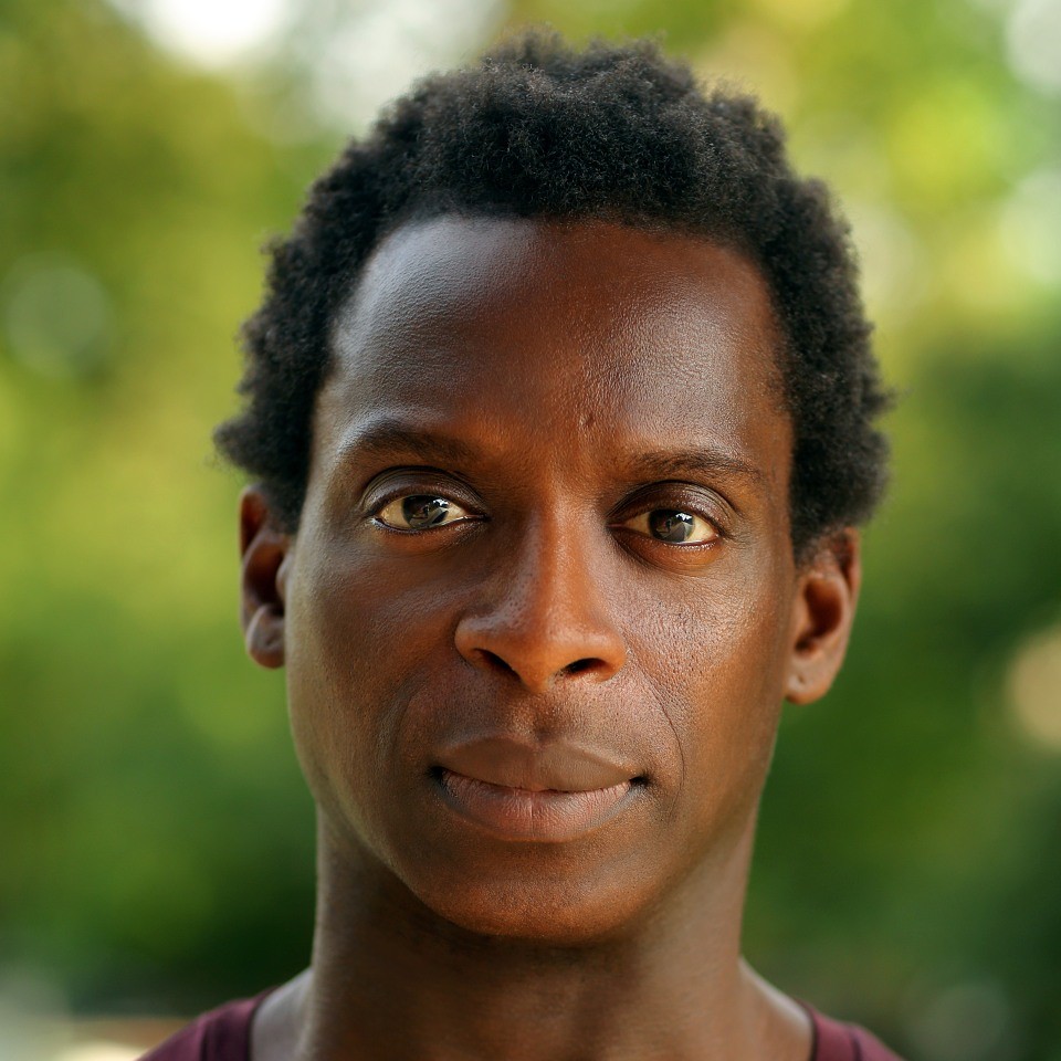 Kobna Holdbrook-Smith