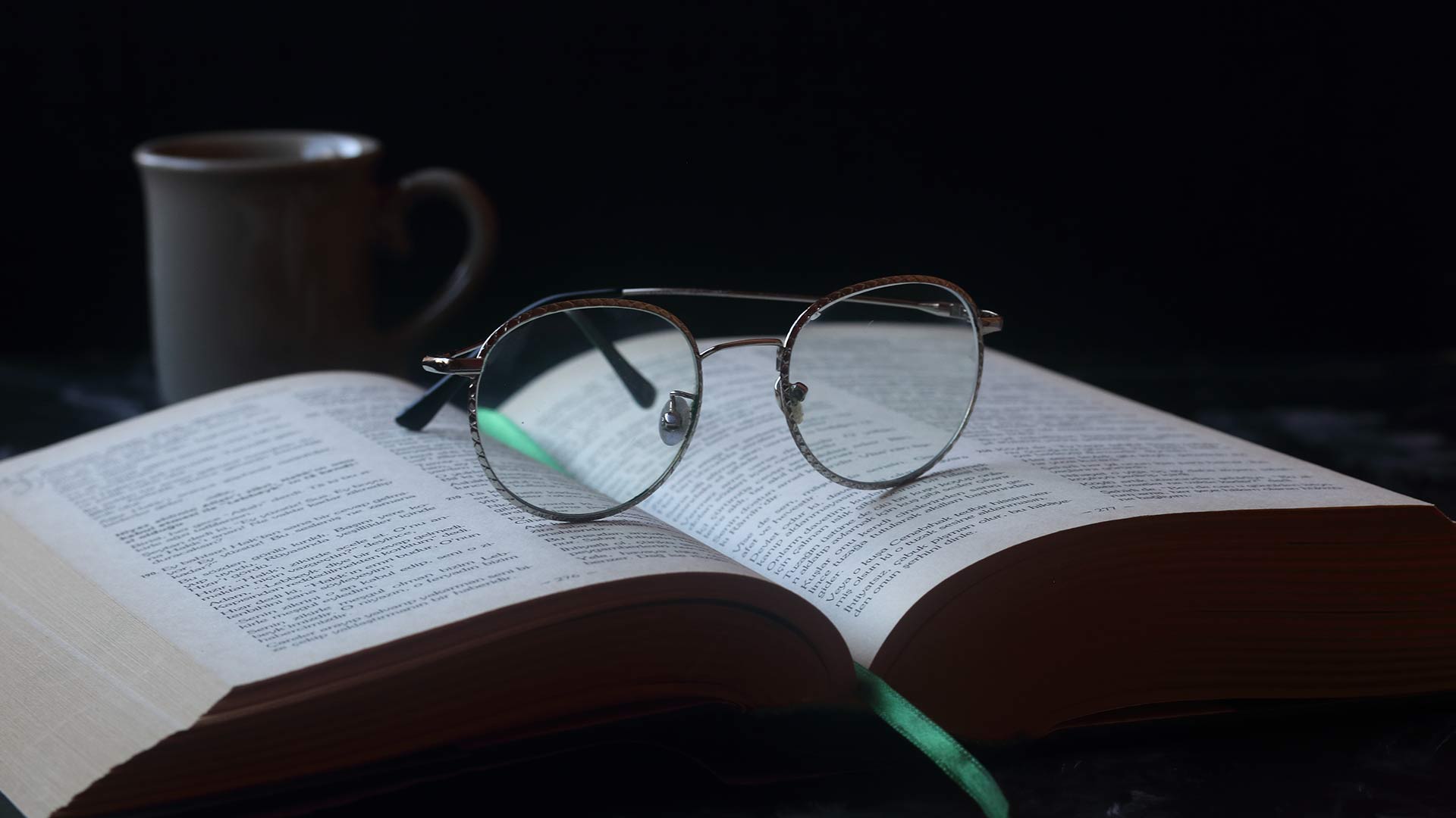 Dark academia &copy; sedir/shutterstock