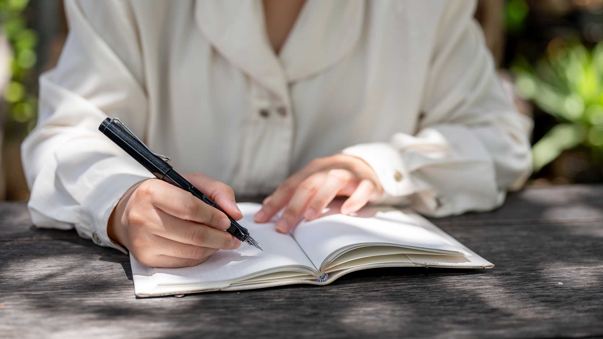 Writer poet pen and paper c Shutterstock