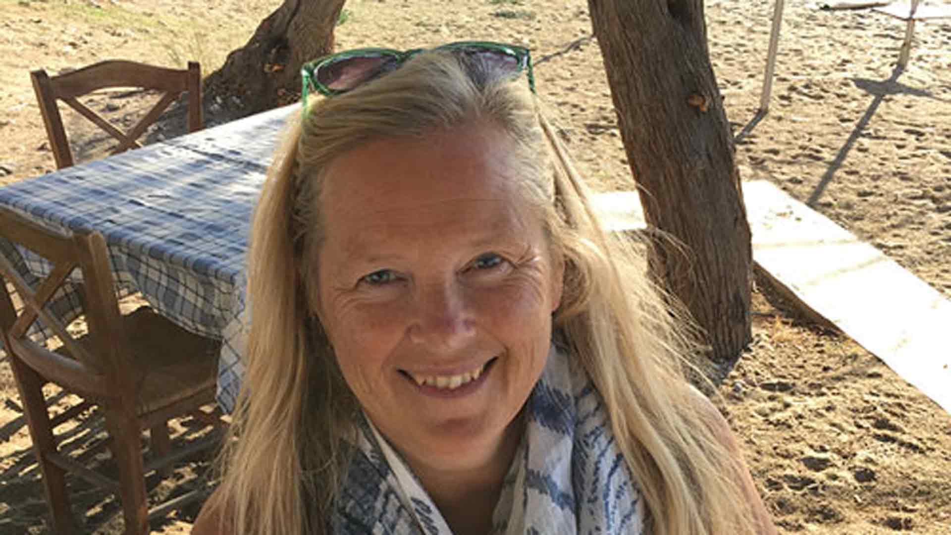 HarperCollins&rsquo; One More Chapter swoons for Claire Carver's holiday series