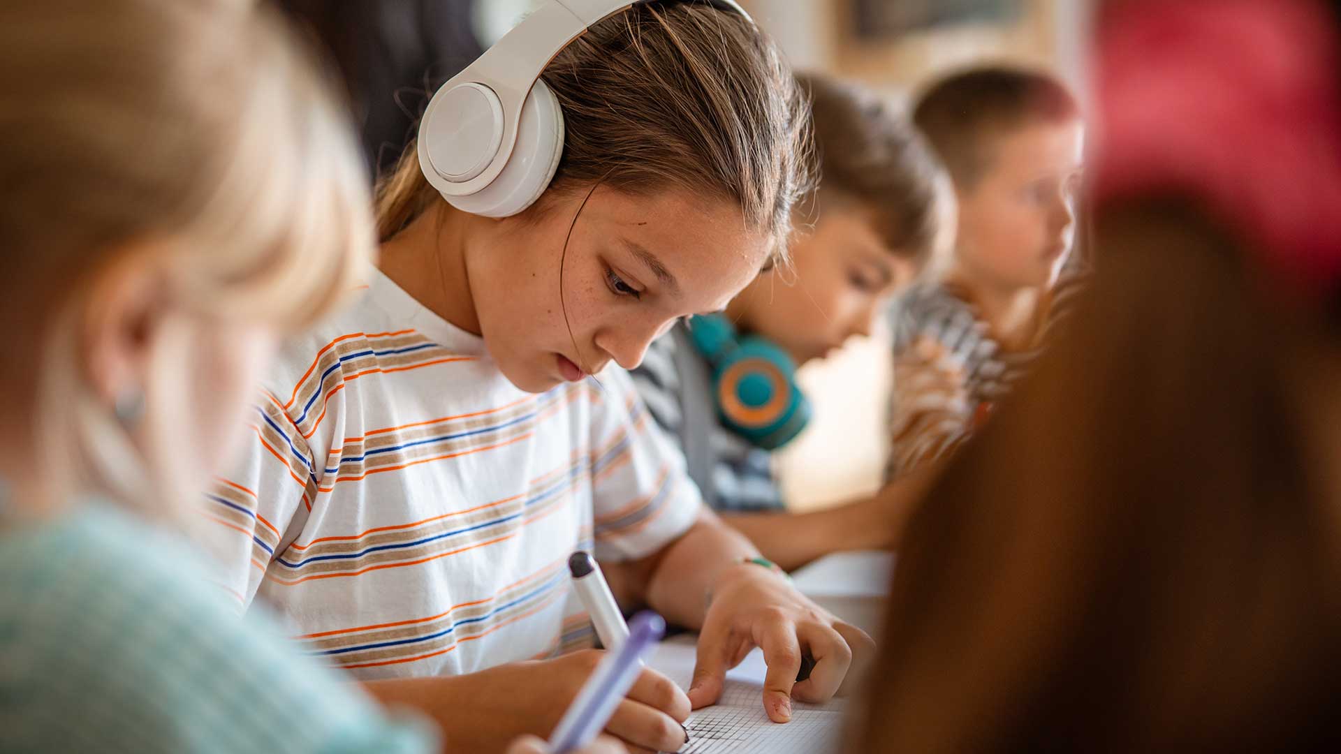 HarperCollins UK trials free audiobook breakfast club for primary schools