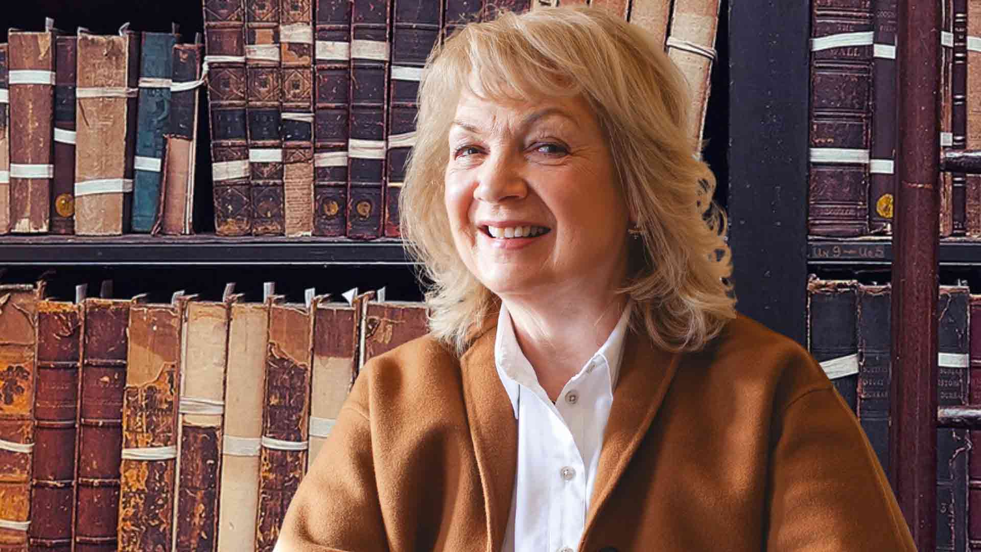 Susie Diggines, dhair, Portico Library