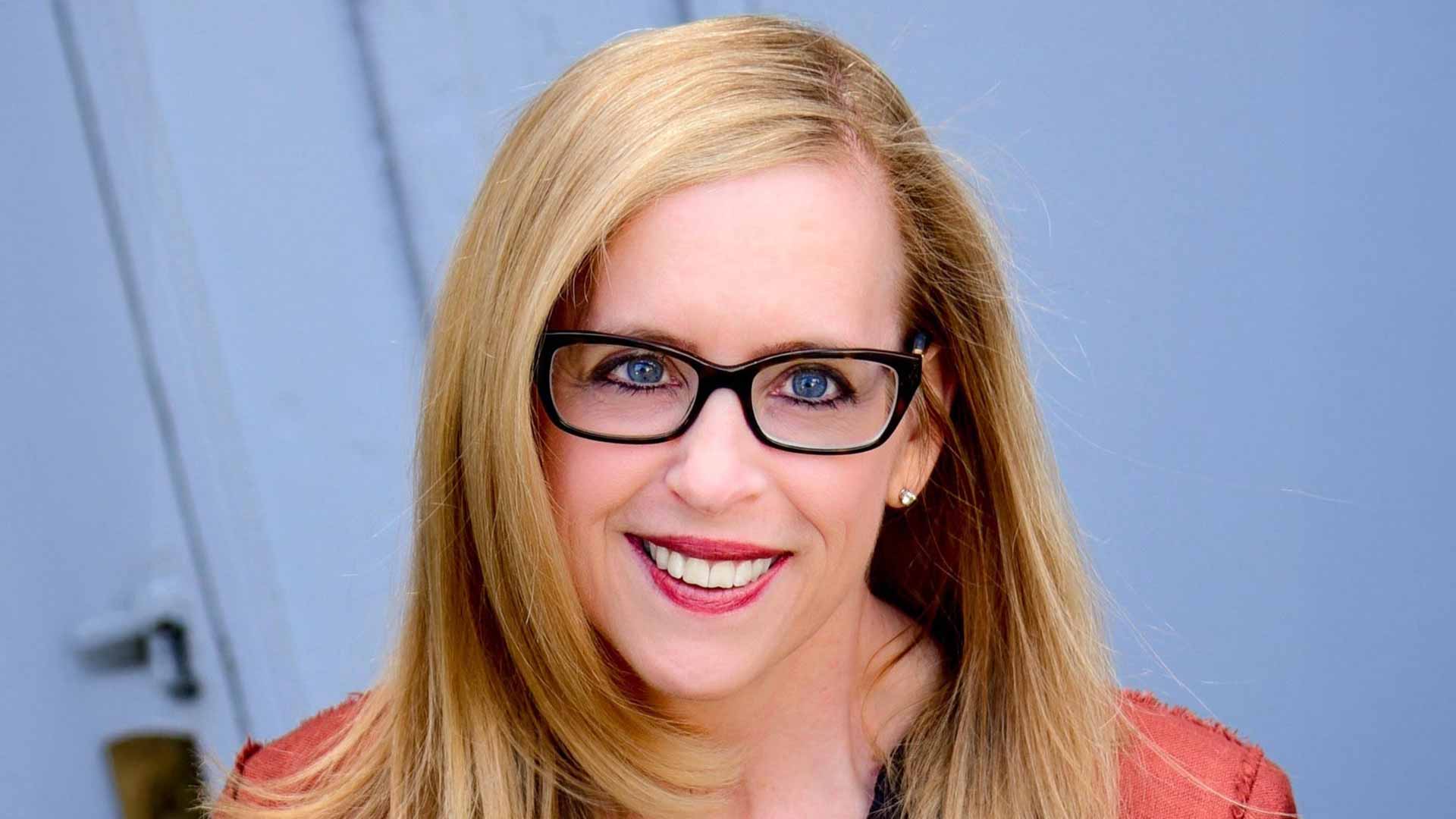 Karen M McManus