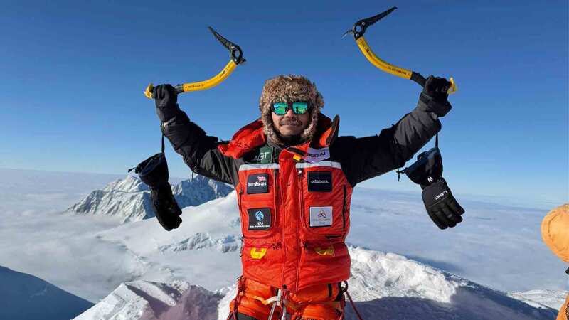 Mirror Books signs mountaineer Hari Budha Magar&rsquo;s autobiography