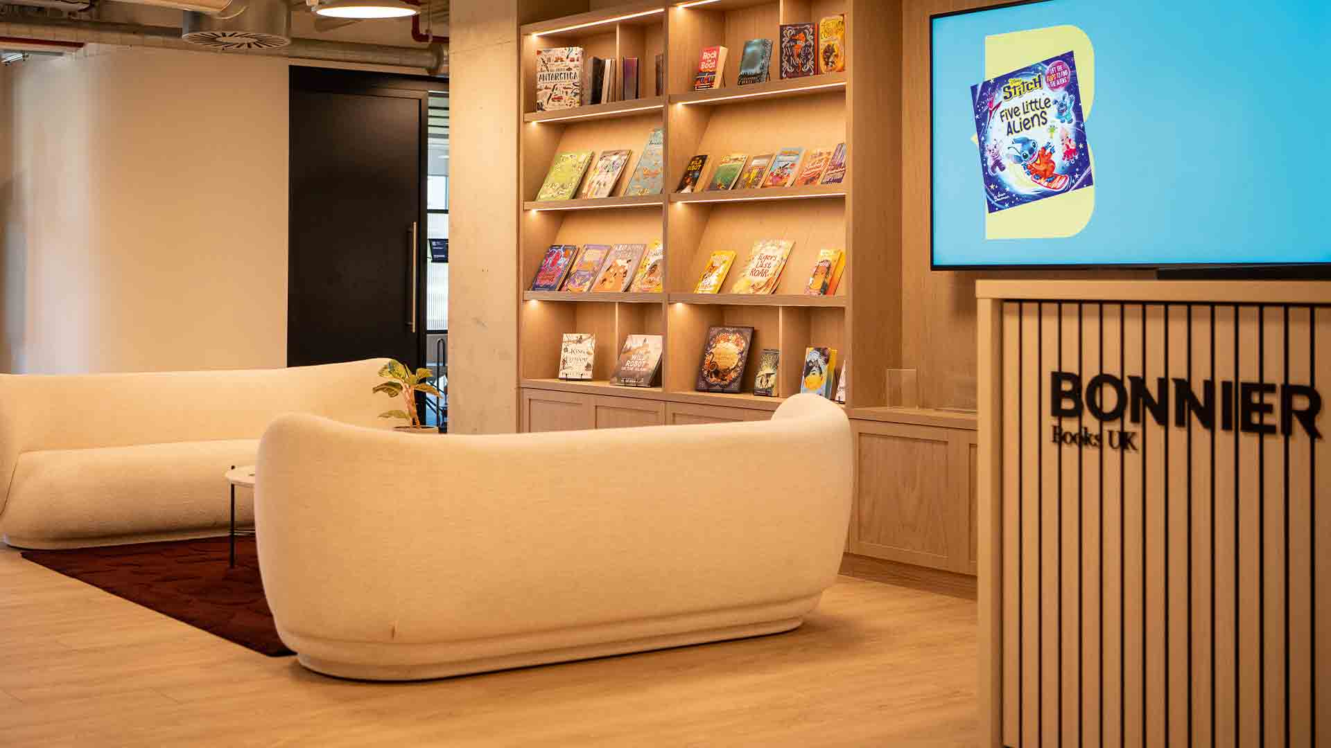 Bonnier Books UK announces three-year publishing partnership with ZSL