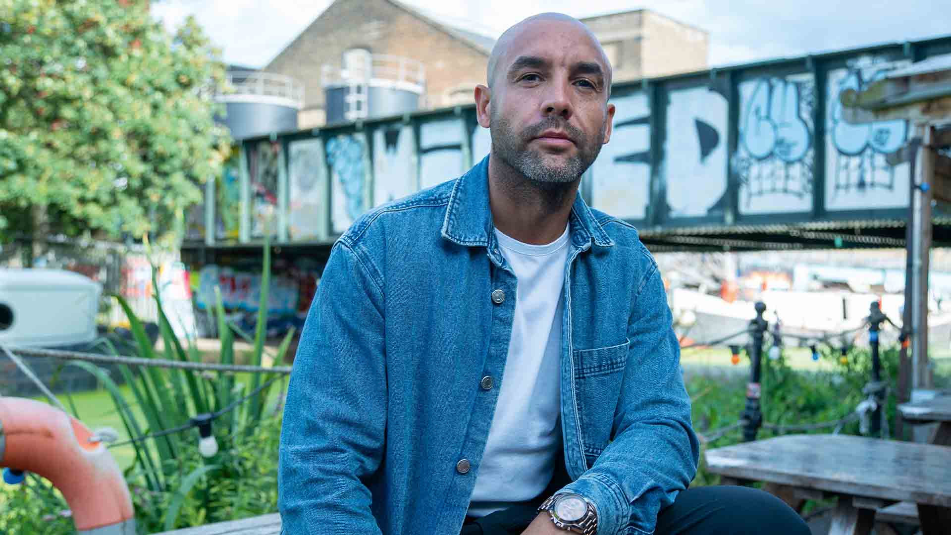 thebookseller.com - Broadcaster Alex Beresford signs deal with Sphere for 'powerful' debut