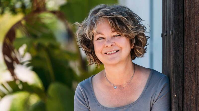 Sourcebooks to publish psychological thriller The Housewife from Natalie Barelli