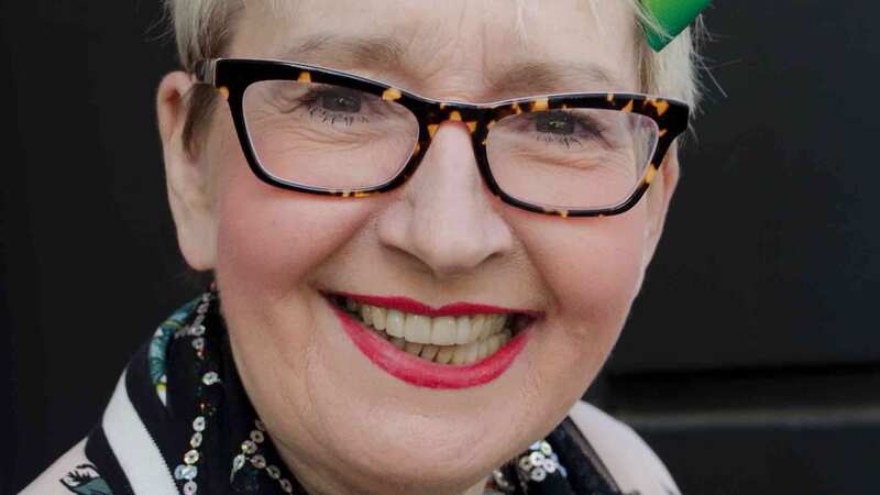 Mirror Books acquires Su Pollard memoir