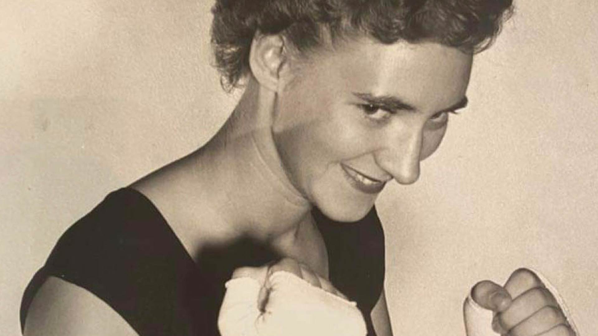 Trailblazing boxer Barbara Buttrick’s autobiography goes to Mirror Books