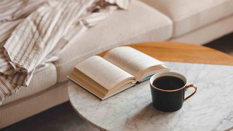 The hotel room as bookshop