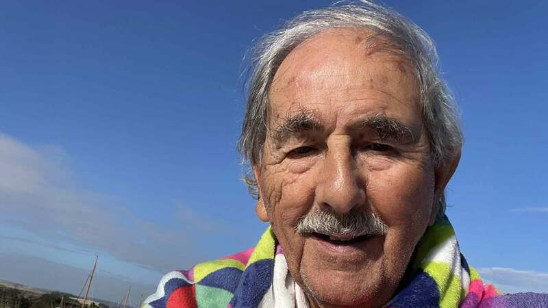 &lsquo;Truly joyful&rsquo; account of living on a barge bought by The History Press