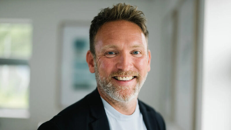 Phoenix International Publications moves to Hachette UK Distribution