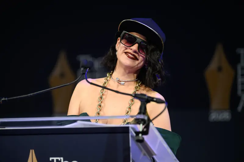 Yasmin Morrissey, winner  of Editor & Imprint of the Year &copy; David Monteith Hodge P)