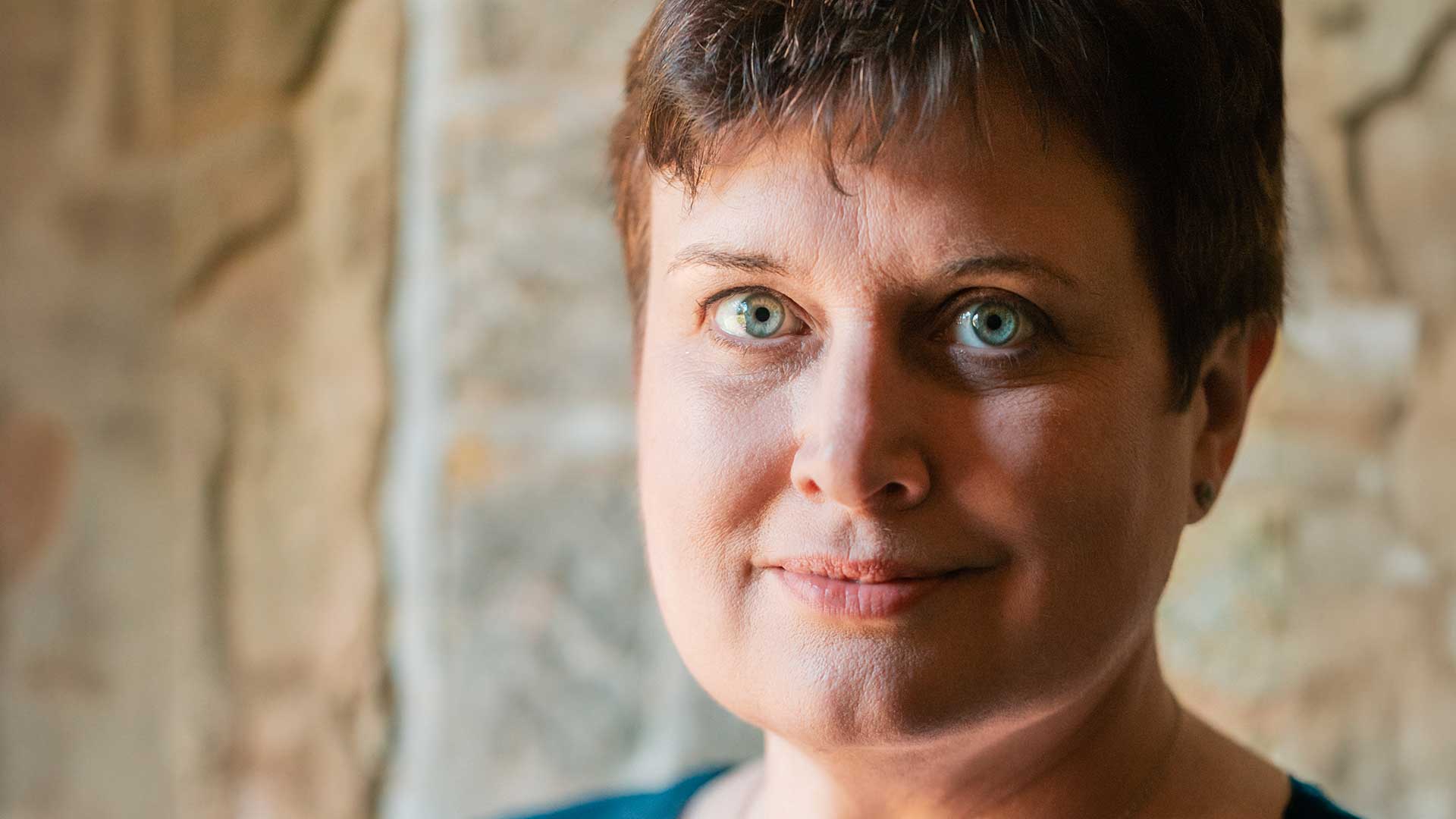 Canelo acquires new crime fiction from Sarah Ward in three-book deal