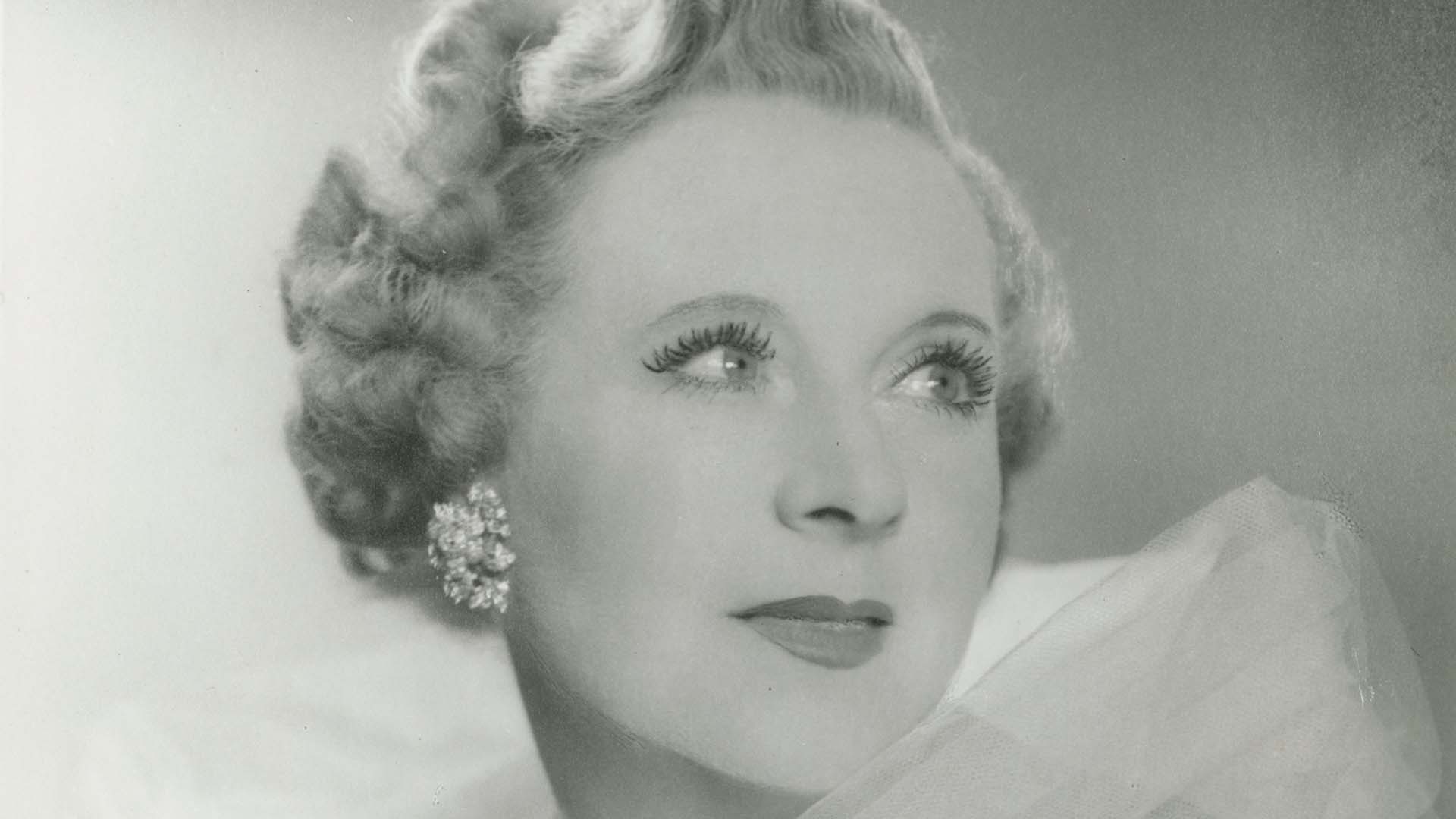 Barbara Cartland &copy; The Estate of Barbara Cartland