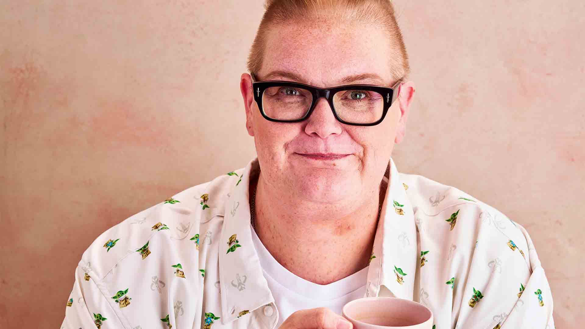 Pinch of Nom’s Kay Allinson is back with a new solo cookbook, The Chaotic Cook