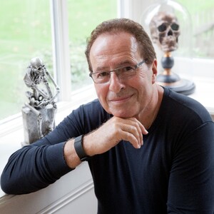 Peter James